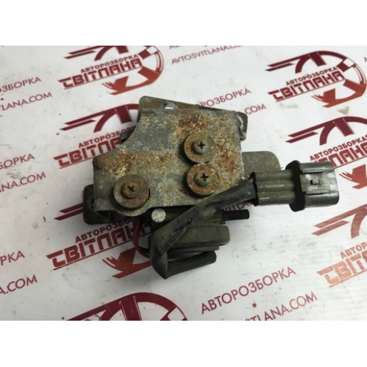 Клапан включення переднього моста Kia Sorento 2.5CRDI 2002-2009 510303E100